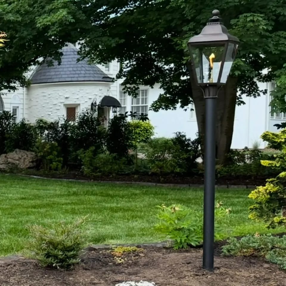 Estate Pier & Post-Mount Driveway Lantern image