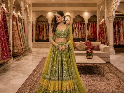 Mehendi Outfit