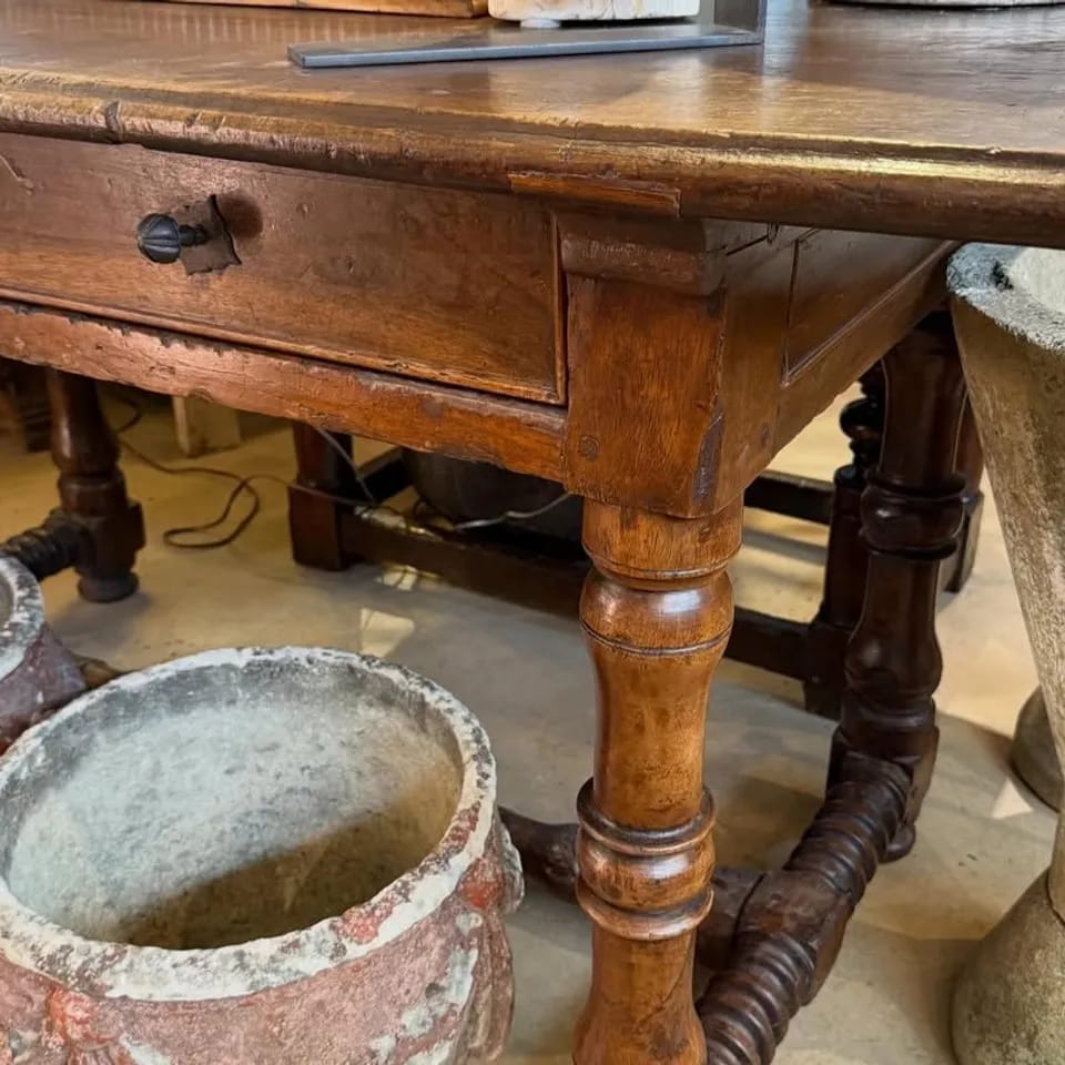 Furniture_Table image