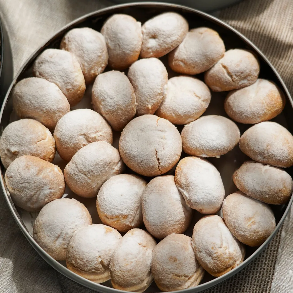 Travel Puzzle Tin image